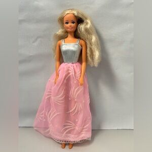 Vintage 1990s Lucky Platinum Dimples Glow In Dark Gown Barbie Clone